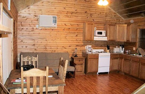 Fredericksburg Cabin | Unforgettable Walnut Canyon Cabins: Pet-Friendly Retreat