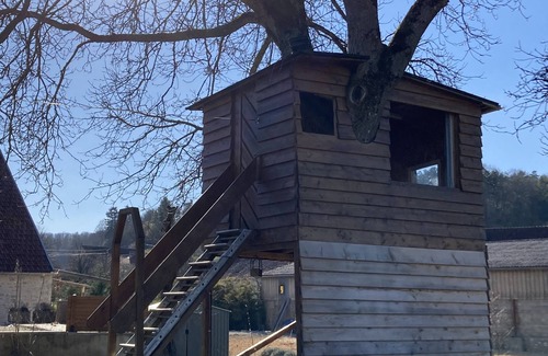 Praslay House | Walnut Cottage: Guest Rated 10/10 with Lake Views & Pool