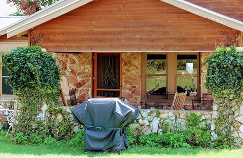 Water Valley House | Experience Walnut Creek Ranch: A Unique Country Retreat