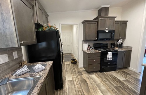 Sextonville House | Walnut Getaway: Family-Friendly Country Escape Awaits