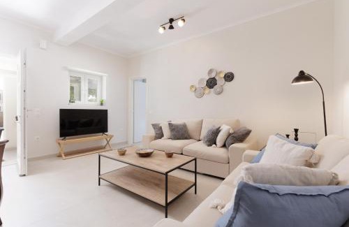 Alepou Villa | Walnut House - Tranquil Retreat with Private Garden Oasis