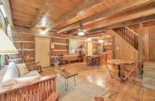 Glenford Cabin | Walnut Lodge Cabin-Private Oasis on 16 acres