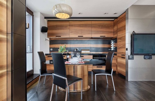 Krzyki Apartment | Pet-Friendly One-Bedroom Apartment at Walońska 7