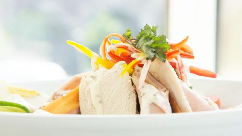 Newport Hotel | Welcoming Walsh's Bridge Inn: Family-Friendly Stay with Breakfast