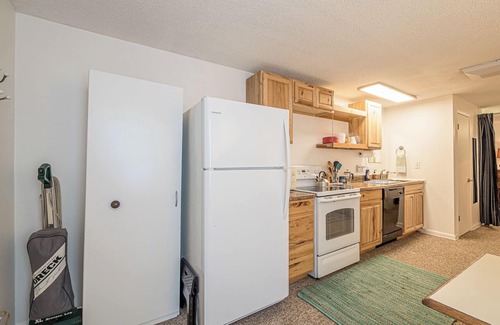 Grand Junction Apartment | Walter's Cozy Cottage Studio - Woof