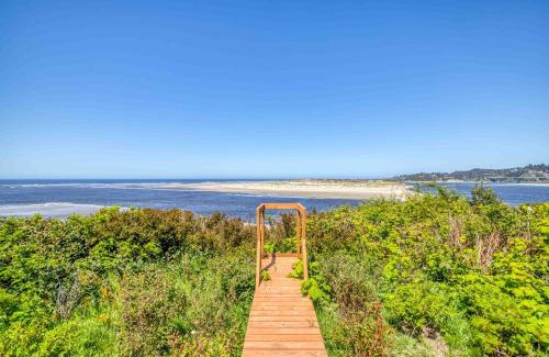 Waldport House | Pet-Friendly Retreat at Walters Waldport - 4-Star Comfort