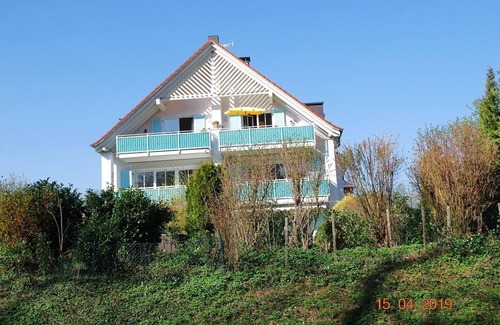Giebelbach Apartment | Waltraud: Bright Top-Floor Apartment with Great Amenities