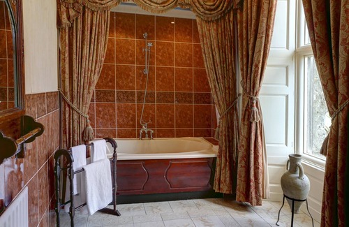 Walworth Hotel | Welcoming Best Western Walworth Castle Hotel: Family-Friendly Stay