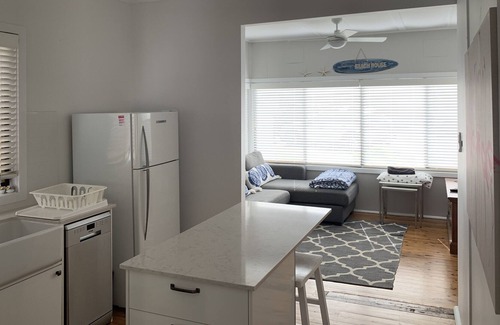 Wamberal Cottage | Wamberal Beach Cottage on Ocean View Drive