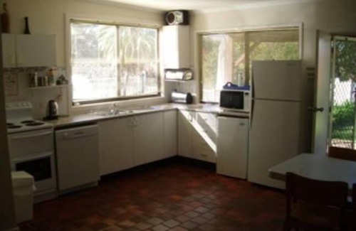 Wamberal Resort | Cozy Wamberal Cottage with Oceanfront Views and Pool
