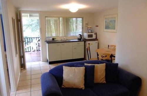 Wamberal Resort | Cozy Wamberal Cottage with Oceanfront Views and Pool