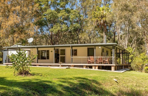 Bungwahl House | Reconnect and Relax at Wamwarra House - Pet Friendly Oasis