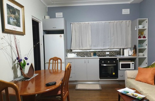 Cronulla Apartment | Relaxing Retreat Near Wanda Beach and Cronulla Golf Course