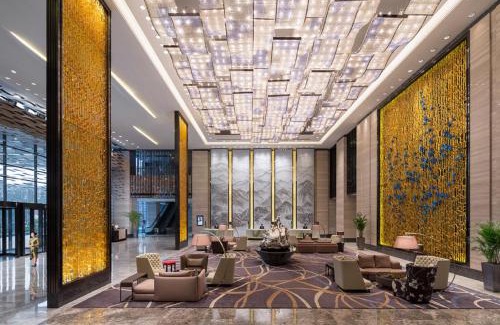 Wuchang Hotel | Experience Elegance at Wanda Realm Wuhan: Oceanfront Bliss
