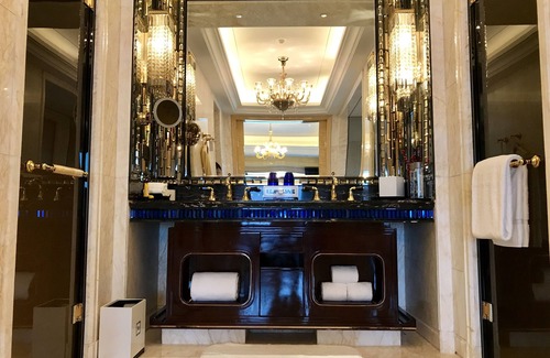 Wuchang Hotel | Experience Wanda Reign Wuhan: 5-Star Luxury Awaits
