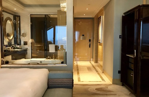Wuchang Hotel | Experience Wanda Reign Wuhan: 5-Star Luxury Awaits