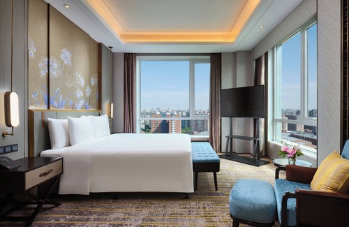 Chaoyang Hotel | Indulge at Wanda Vista Changchun - 5-Star Family Retreat