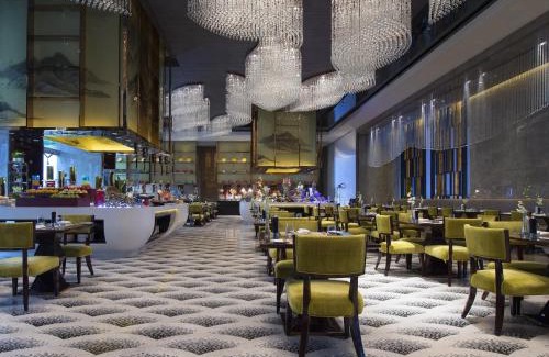 Dongguan City Center Hotel | Experience Wanda Vista Dongguan: 5-Star Oceanfront Bliss