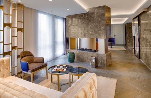 Mahmutbey Hotel | Elegant Wanda Vista Istanbul: Spa, Pool & Family-Friendly