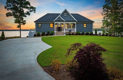 Littleton House | Wander Gaston Shores