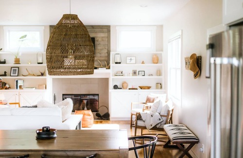 Sawyer House | Wandering Soul Cabin: Perfect Family Retreat with Ocean Views