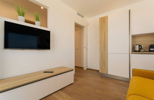 Municipio 1 Apartment | Wanderlust Experience | Seaon Sea