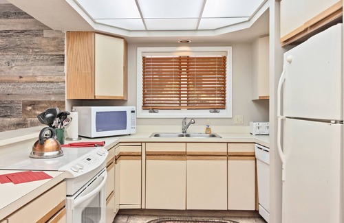 Windcliff Estates House | Discover Relaxation at Windcliff 3 Bedroom Condo Retreat