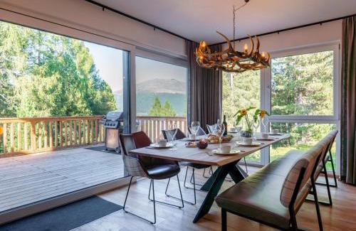 Turracher Hohe House | Escape to Wanderlust Mountain Chalet: Spa & Family-Friendly