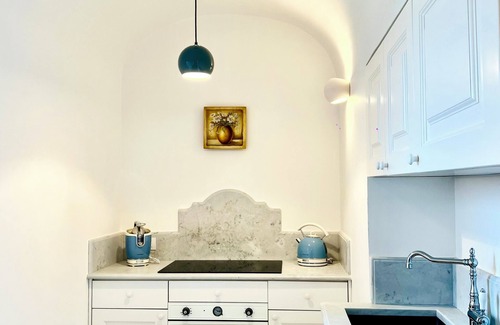 San Pietro Apartment | Wanderlust Home: Your Ideal Retreat with Ocean Views