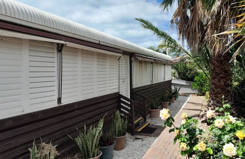 Dalrymple House | Wanderr In - 2 Bedroom Holiday Home with Pool & Ocean View