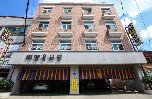 Wando Hotel | Eco-Friendly Wando C and Hyu: Family Stay with Breakfast