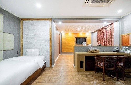 Wando Hotel | Eco-Friendly Wando Romance with Family Amenities Included