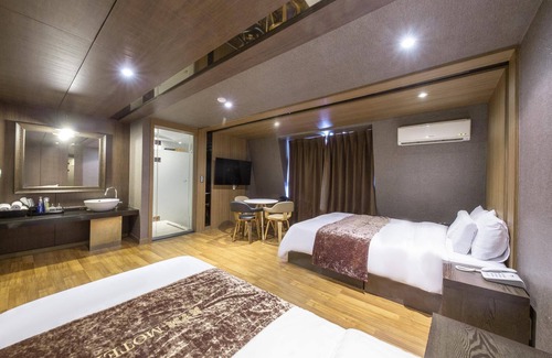 Wando Hotel | Eco-Friendly Comfort at Wando XYM with Family Amenities