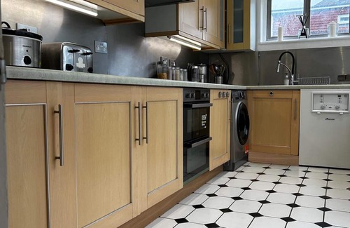 Thornton Apartment | Wandsworth, South London Deluxe King Room T2