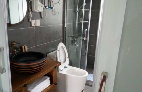 Wuzhong House | Family-Friendly Stay at Wang Tian Ju with Kitchen Access