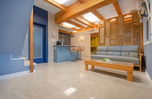 Gyeongju House | wangkyeong hanoak poolvilla