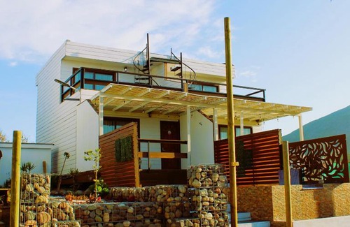 Guanaqueros Apartment | Discover Wannaqueros Suites: Pet Friendly & Poolside Bliss