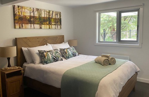 Jamieson House | Experience Wanyiora: Relax by Lake Eildon's Shoreline