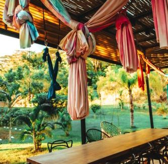 Las Escobas del Venado Hotel | Discover Comfort at Wao Jungle Venao - Pet Friendly Retreat