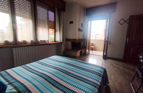 Alzano Lombardo Bed & Breakfast | Family-Friendly WAOBAB B&B with Kitchen Amenities