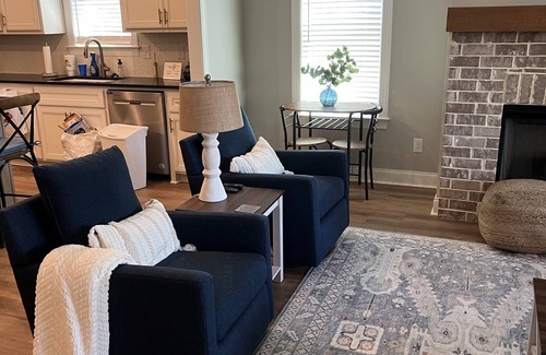 Auburn House | Discover War Eagle Hideaway: Family-Friendly Retreat