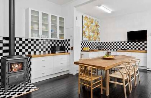 Queenscliff House | Discover Waratah at Queenscliff with Oceanfront Amenities