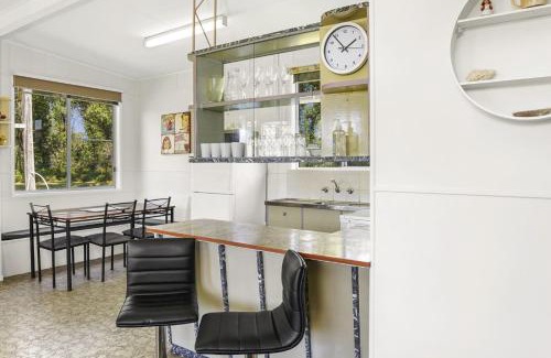 Bendalong House | Waratah Cottage: Family-Friendly Retreat by the Ocean