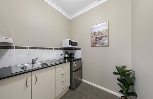 Pokolbin House | Waratah Suite at The Grange - Top-Rated Rothbury Retreat