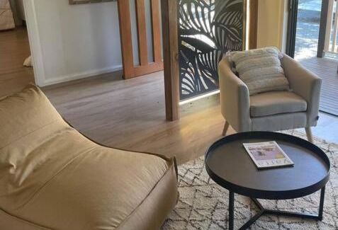 East Warburton House | Discover Warburton Woods Nature Retreat - Pet & Child Friendly