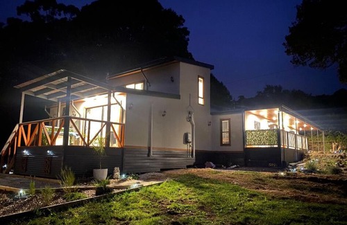 East Warburton House | Discover Warburton Woods Nature Retreat - Pet & Child Friendly