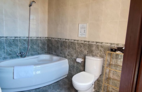 Xewkija House | Outstanding Warda Accommodation with Pool & Breakfast