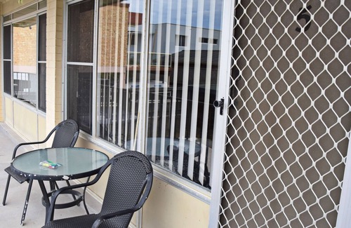 South West Rocks Apartment | Wards Holiday Flat 5: Oceanfront Bliss with Pool Access