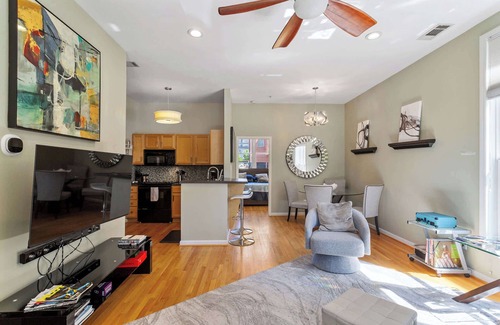 Glenwood South Condo | Modern Condo in Warehouse District with Private Garage