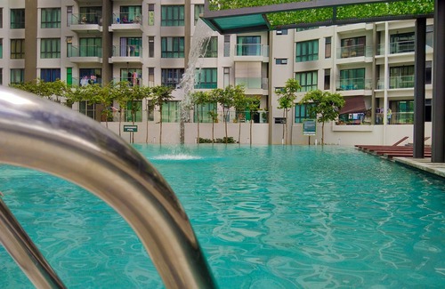 Seri Kembangan Condo | Cozy WarihHomestay: 2 Bedroom Retreat Near UPM Serdang